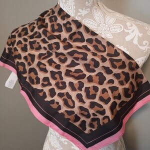 Kate Spade Big Cat  Leopard Print Bandana  Pink Trim. NWT